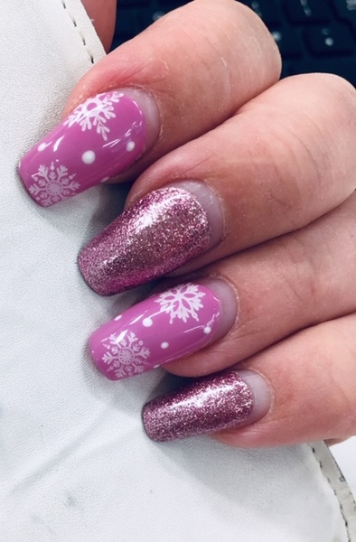 What do we think about accent nail manicures?