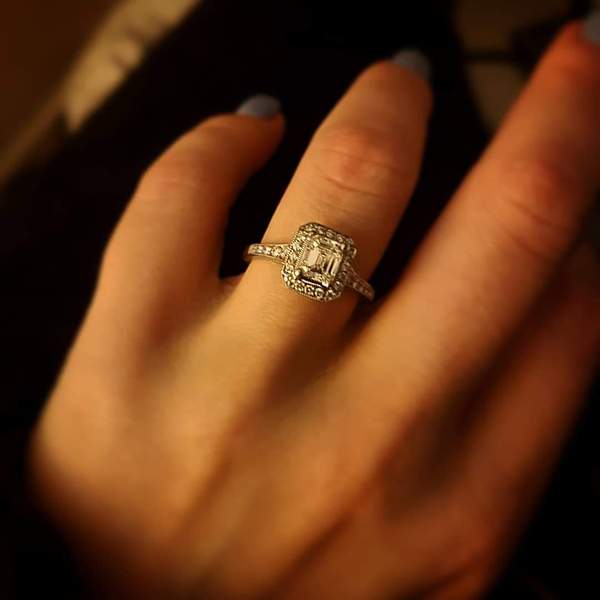 Show me your engagement rings!
