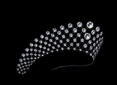 Royal style and gossips: gowns and crowns but please no frowns!