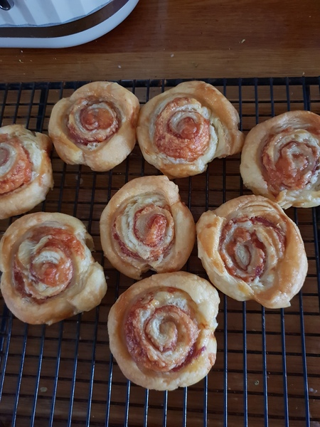 Finger Buffet contribution for 40 people, portable and ready cooked - ideas please