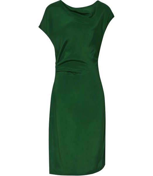 Royal style and gossips: gowns and crowns but please no frowns!