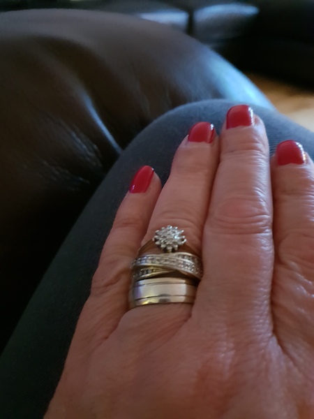 Show me your engagement rings!