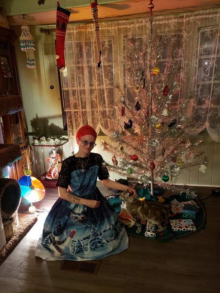 Hang onto your hats; we're on the home straight, sprinting to the finish line! It's the Countdown to Christmas, thread 10!