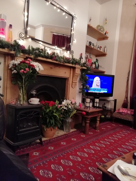 Can we have Show Us Your Sitting Room thread please?