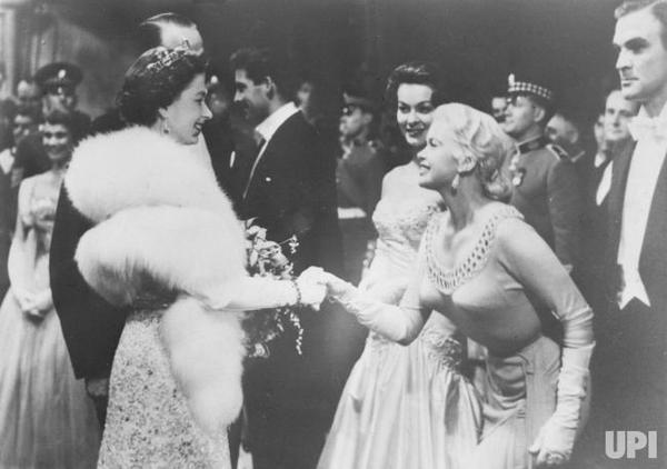 Royal style & gossip: more gowns, less frowns