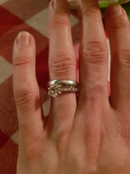 Show me your engagement rings!