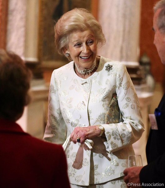 Royal style and gossips: gowns and crowns but please no frowns!
