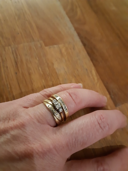 Show me your engagement rings!