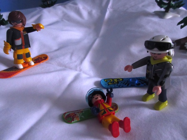 It's the Christmas season for the Playmobil people in our house...