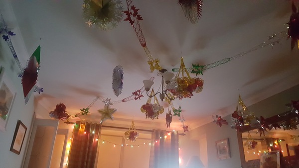 To wish Christmas Ceiling Garlands/Chains would become trendy again!?!