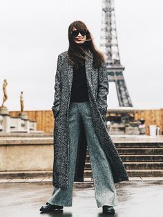 Les Parisiennes de Mamansnet: Blue Stockings are Back in Fashion