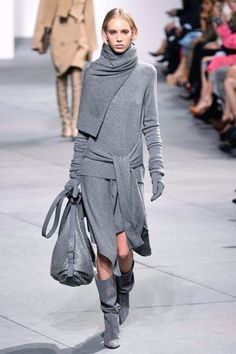 Les Parisiennes de Mamansnet: Orangutans in Paris make for poor gondoliers