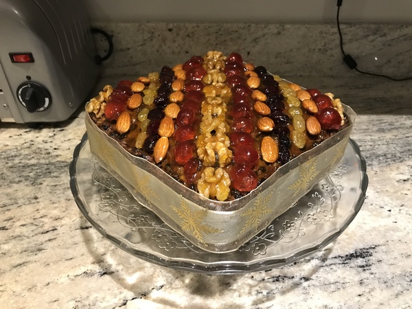 to show off my Christmas cake! It took me aaaaaaaaaaages :o) Anyone else want to post a pic of theirs?