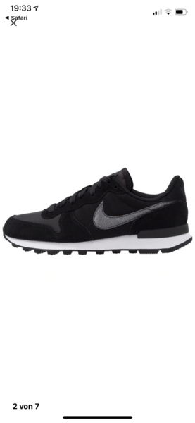 What trainers to go with jeans/casual wear - early 40s