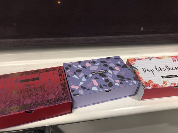 Read MNers reviews of Birchbox beauty box delivery service