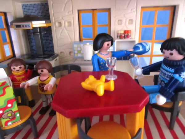 It's the Christmas season for the Playmobil people in our house...