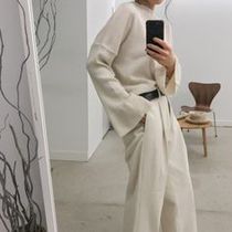 Les Parisiennes de Mamansnet: Blue Stockings are Back in Fashion