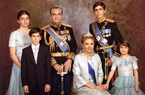 Royal style & gossip: more gowns, less frowns