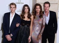 Celebrity Style & Gossip
