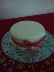 to show off my Christmas cake! It took me aaaaaaaaaaages :o) Anyone else want to post a pic of theirs?