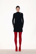 Les Parisiennes de Mamansnet: Blue Stockings are Back in Fashion