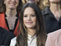 Royal style & gossip: more gowns, less frowns