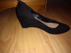 Shoes or boots with this?