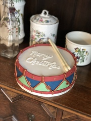 to show off my Christmas cake! It took me aaaaaaaaaaages :o) Anyone else want to post a pic of theirs?