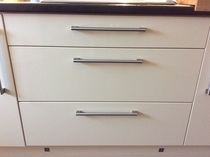 Do any of you have 800mm wide pan drawers?