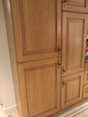 Integrated fridge / 2 doors??