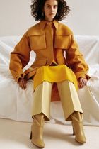 Les Parisiennes de Mamansnet: Blue Stockings are Back in Fashion