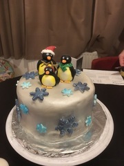 to show off my Christmas cake! It took me aaaaaaaaaaages :o) Anyone else want to post a pic of theirs?
