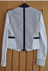 Les Parisiennes de Mamansnet: Blue Stockings are Back in Fashion