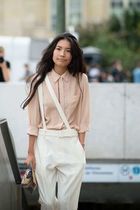 Les Parisiennes de Mamansnet: Blue Stockings are Back in Fashion