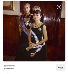 Royal style & gossip: more gowns, less frowns