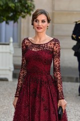 Royal style and gossips: gowns and crowns but please no frowns!