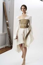 Les Parisiennes de Mamansnet: Blue Stockings are Back in Fashion