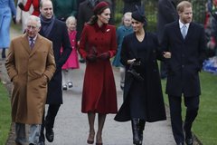 Royal style and gossips: gowns and crowns but please no frowns!