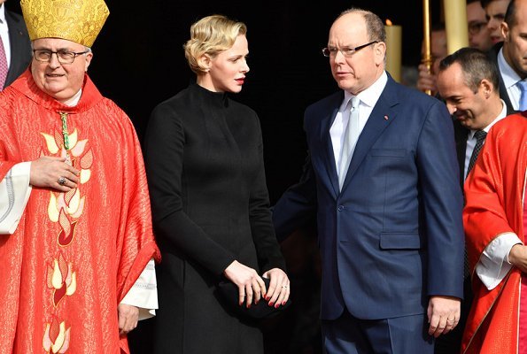 Royal style & gossip: who's got the best gownage and crownage?