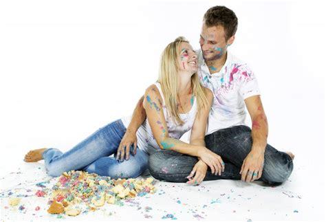 To be sick to death of cake smashes?