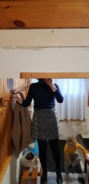 Les Parisiennes de Mamansnet: Blue Stockings are Back in Fashion