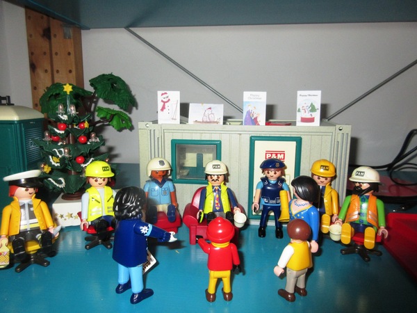 It's the Christmas season for the Playmobil people in our house...