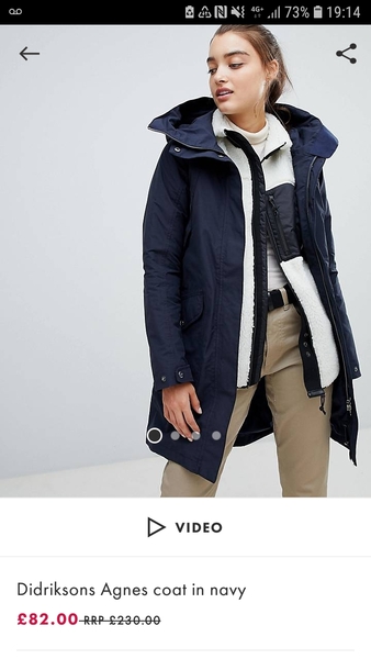 Can anyone please identify this jacket/fleece?