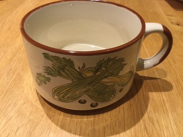 Anyone remember those soup bowls with recipes on them from the 70s/80s