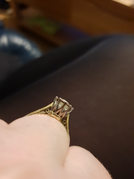 I inherited a ring. How can I tell what the stone is?