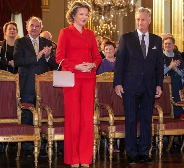 Royal style & gossip: who's got the best gownage and crownage?
