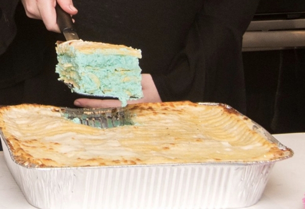 To be sick to death of cake smashes?