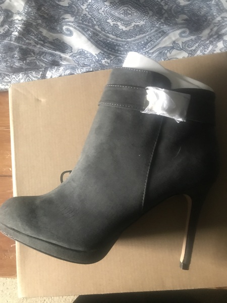 Grey boots - how to style