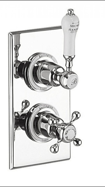 Anyone here a plumber, or own a freestanding bath? Help please!