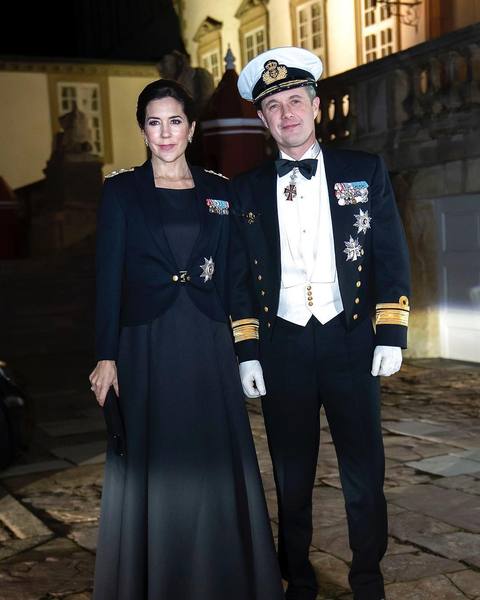 Royal style & gossip: who's got the best gownage and crownage?